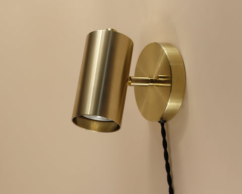 Highland Wall Lamp w/ Switch